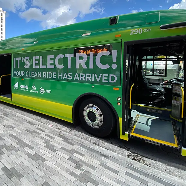 Electric bus in downtown Orlando